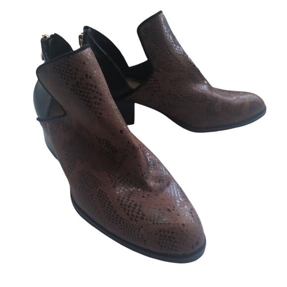 Andrew Geller Friona Block Heel Bootie Snakeskin Print Size 6.5 - Picture 2 of 10
